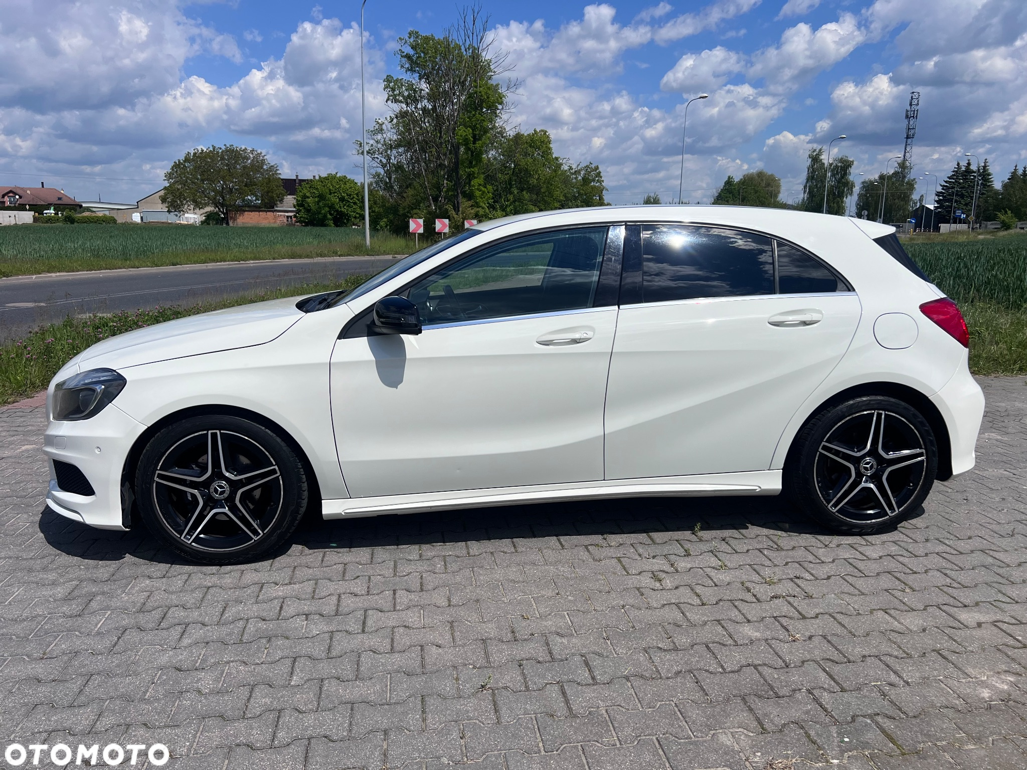 Mercedes-Benz Klasa A 180 (BlueEFFICIENCY) AMG Sport - 3