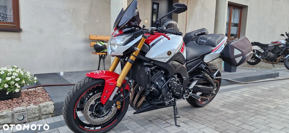 Yamaha FZ8 - 8