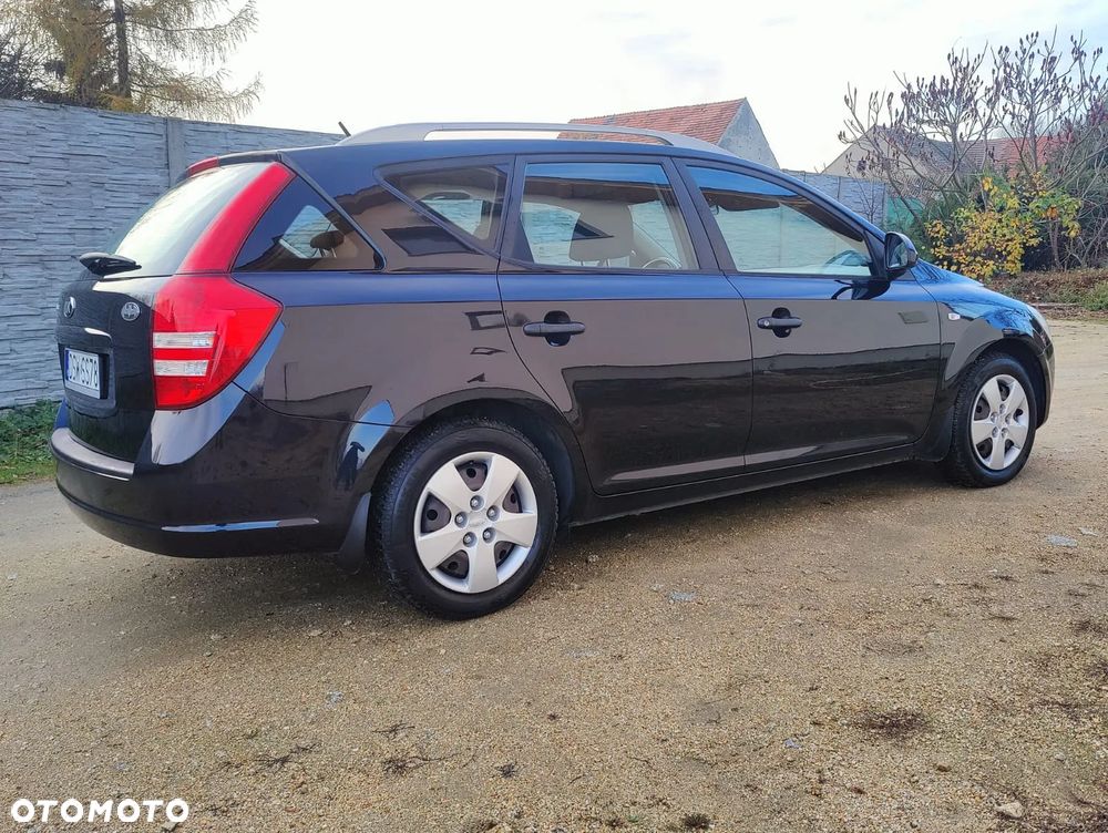 Kia Ceed 1.4 CVVT Attract - 20