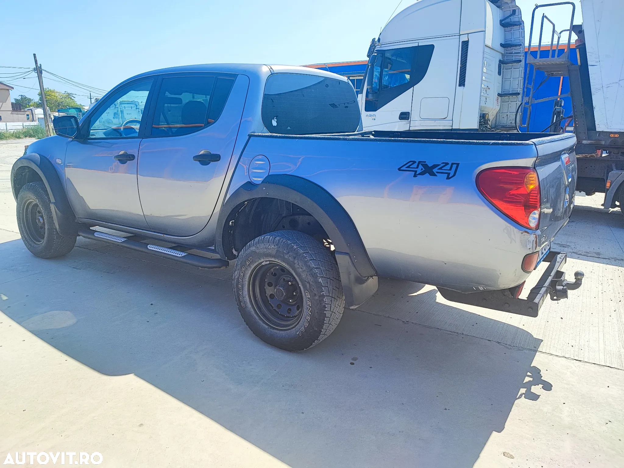 Mitsubishi L 200 - 2