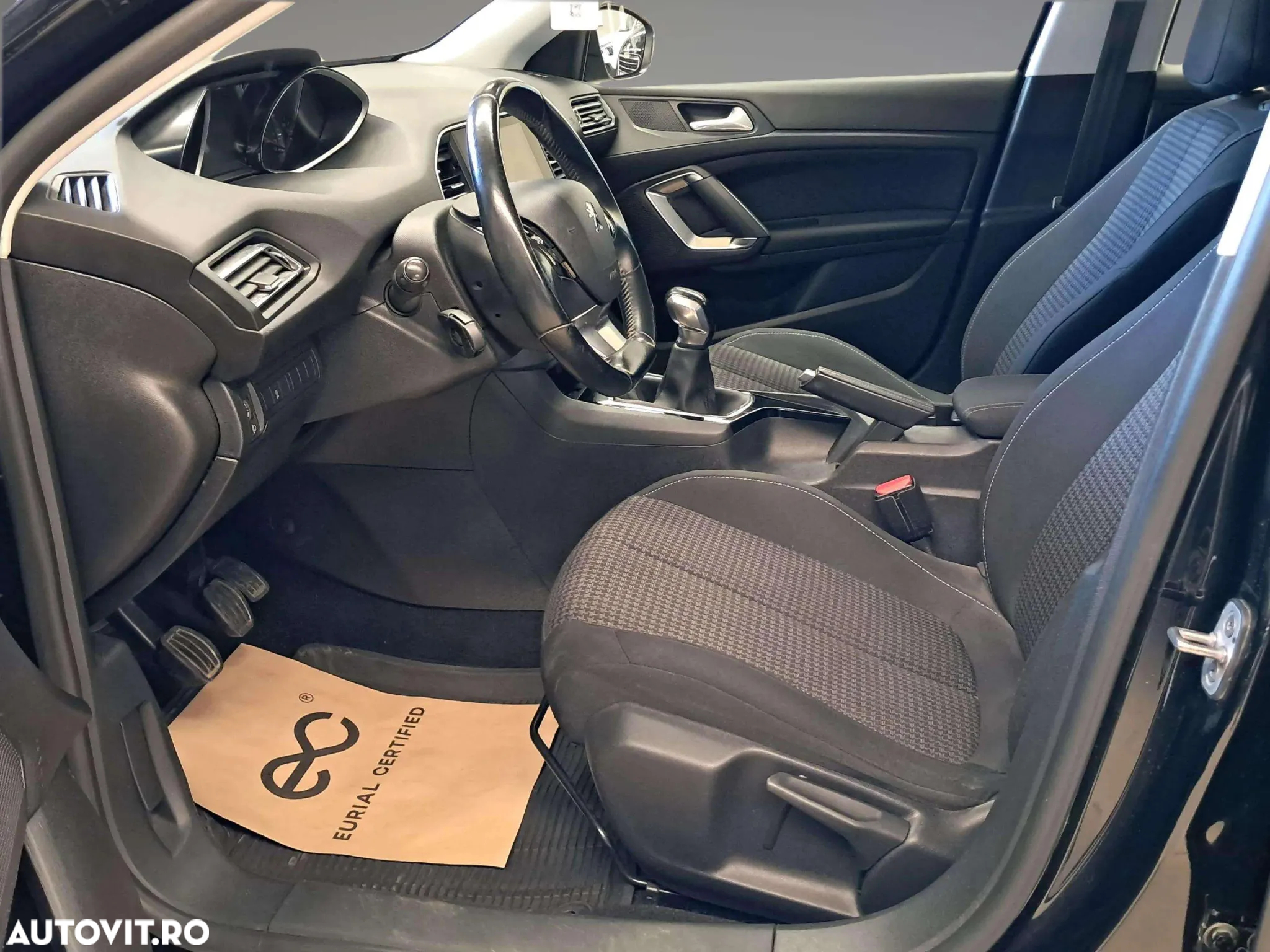 Peugeot 308 1.2 L PureTech Turbo Active - 7