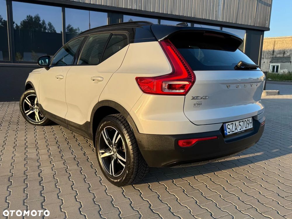 Volvo XC 40 T3 R-Design - 24