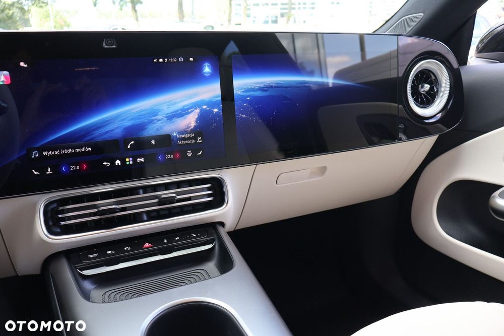 Mercedes-Benz CLA - 16