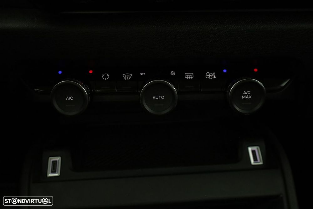 Citroën C4 1.2 PureTech Plus EAT8 - 16