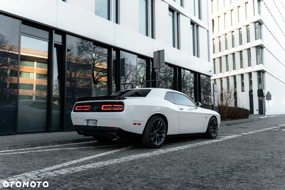 Dodge Challenger 6.4 Scat Pack - 5