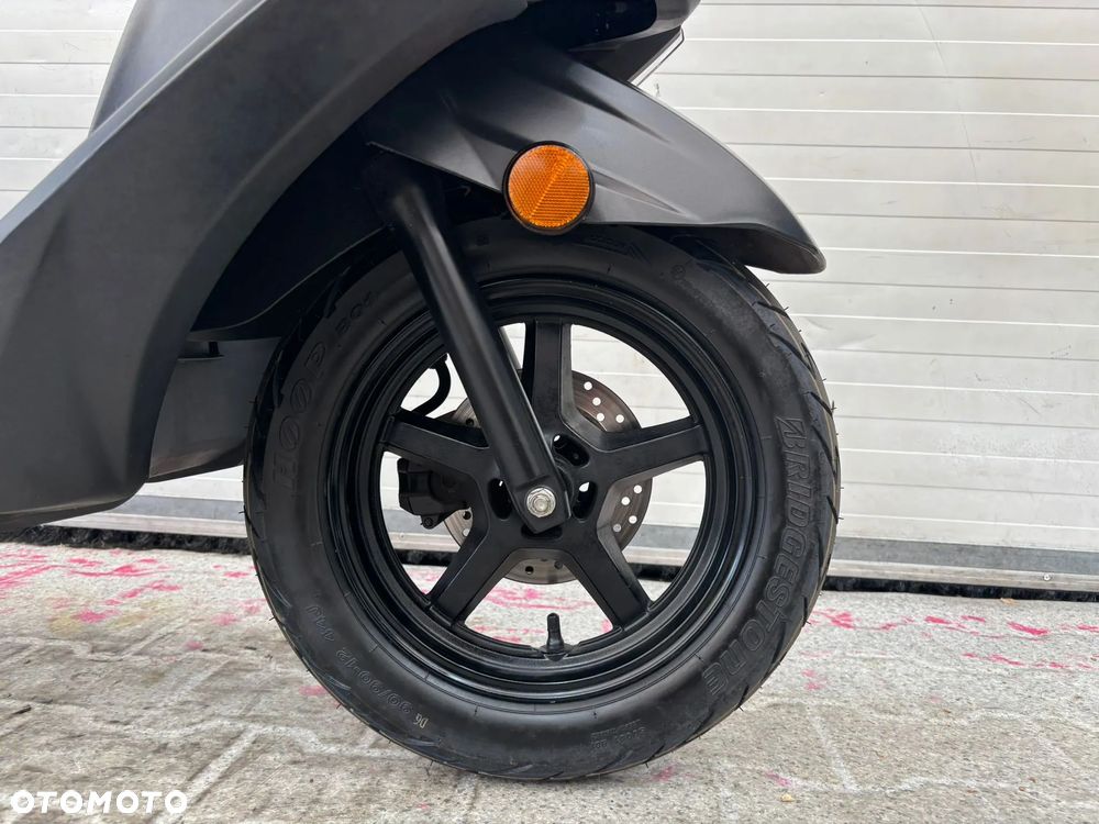 Suzuki Burgman - 22