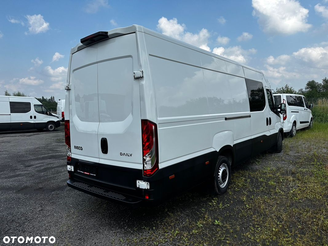 Iveco Daily Brygadówka 7 os Kamera Bagażnik - 4