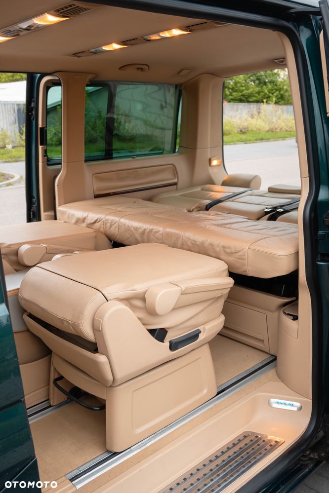 Volkswagen Multivan - 29