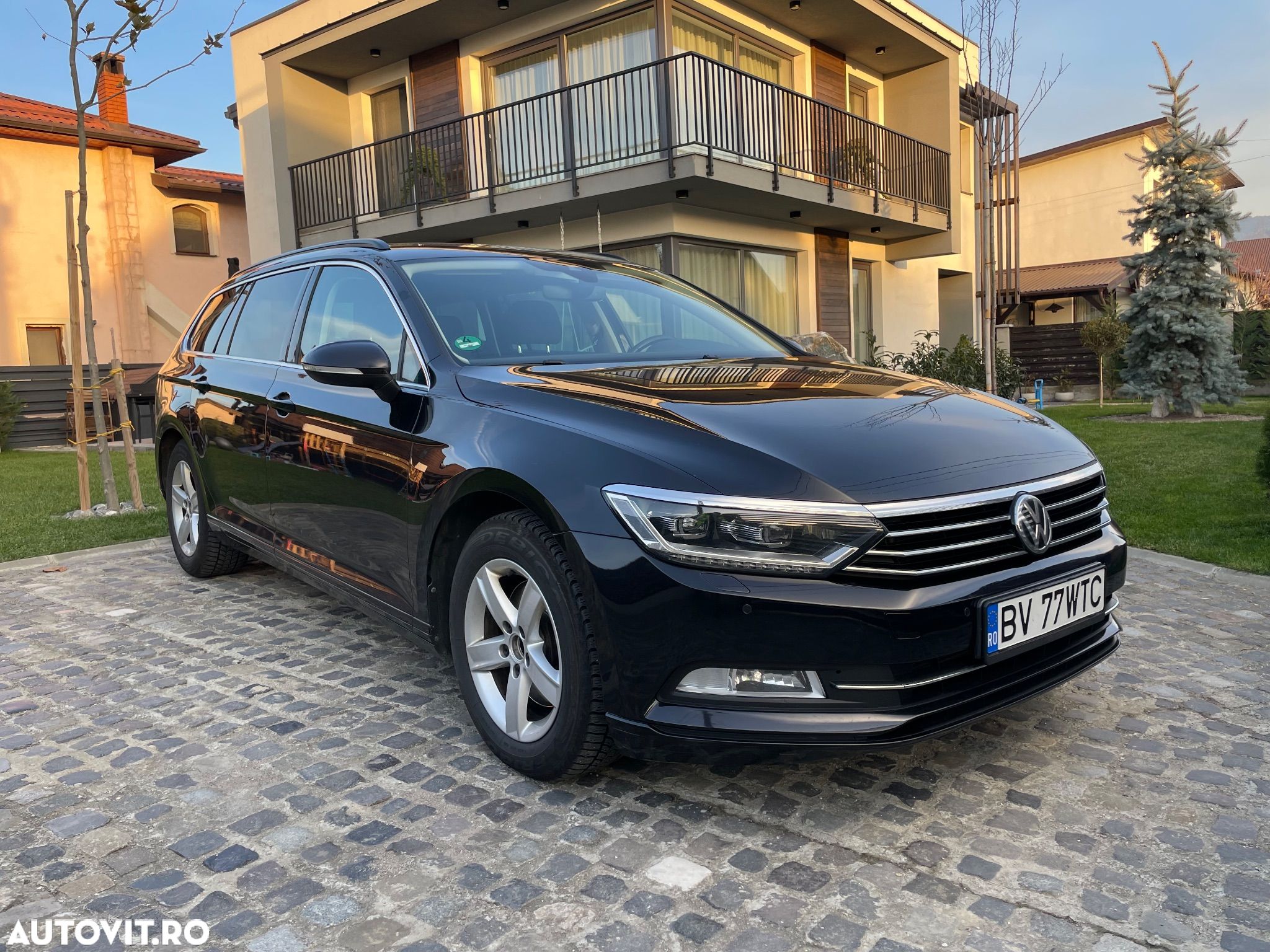 Volkswagen Passat - 1