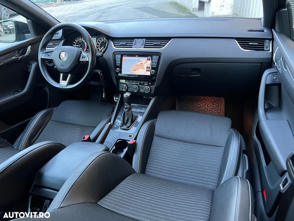 Skoda Octavia 2.0 TDI DSG RS - 26