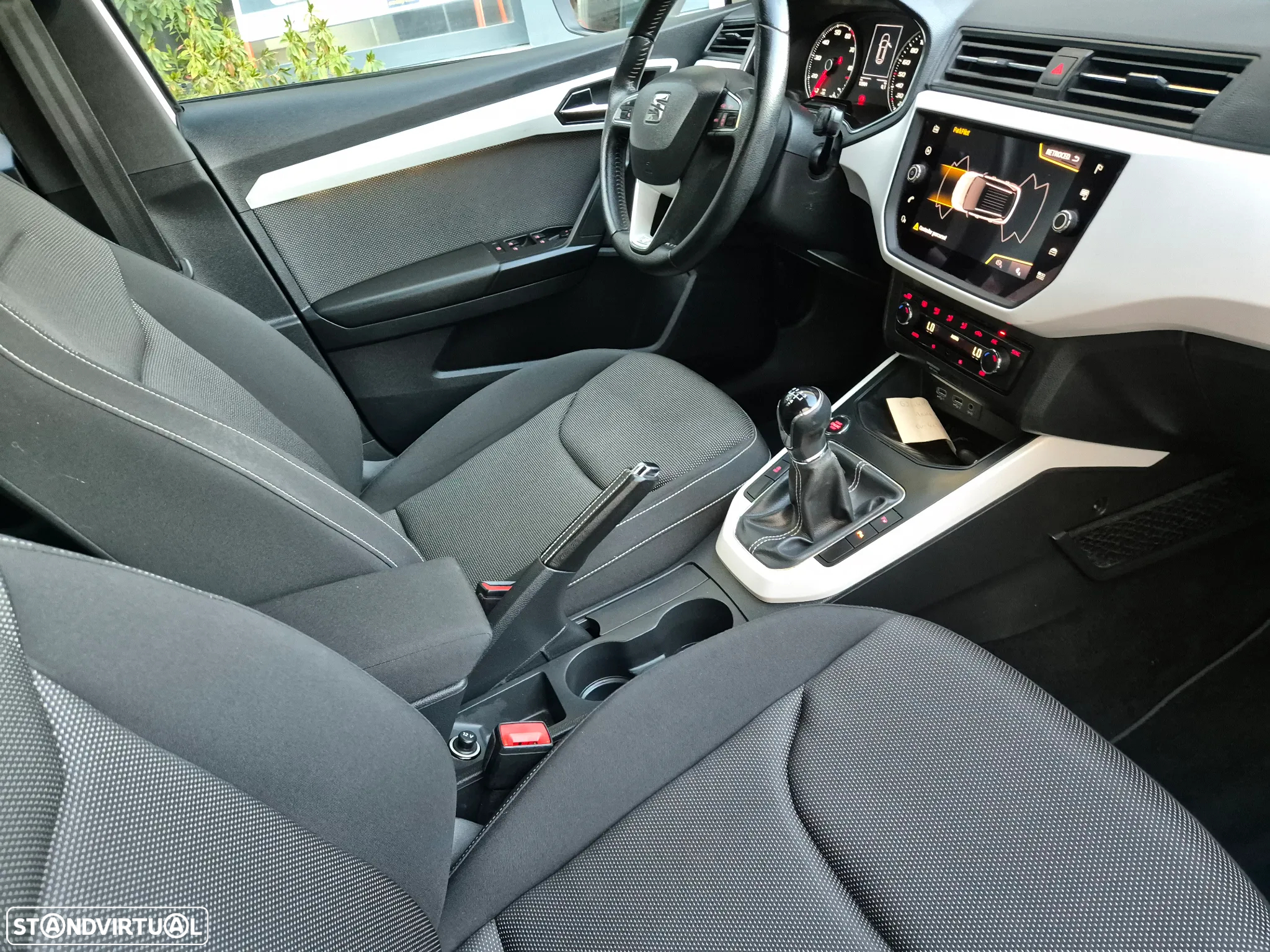 SEAT Arona 1.0 TSI Xcellence - 29