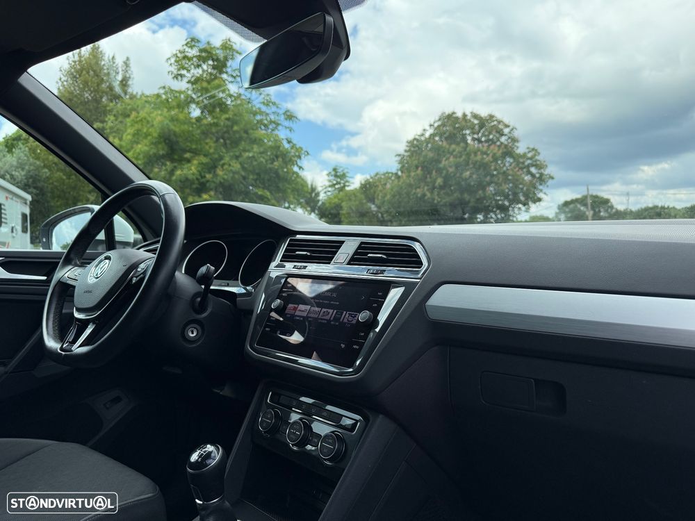 VW Tiguan 1.5 TSI Confortline - 2