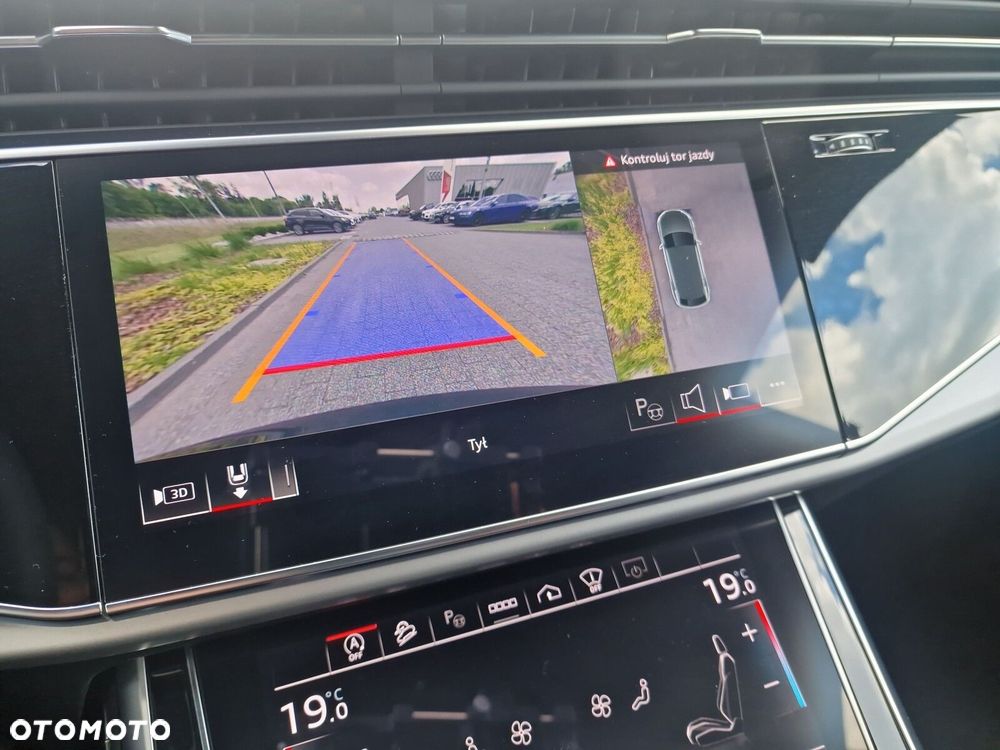 Audi Q8 - 17