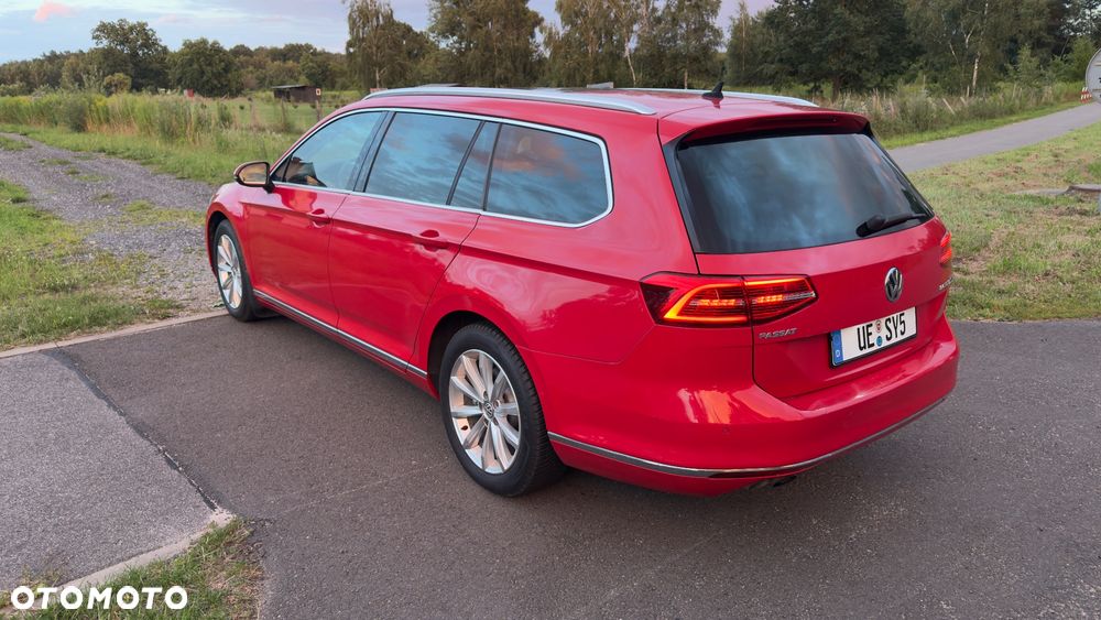 Volkswagen Passat - 4