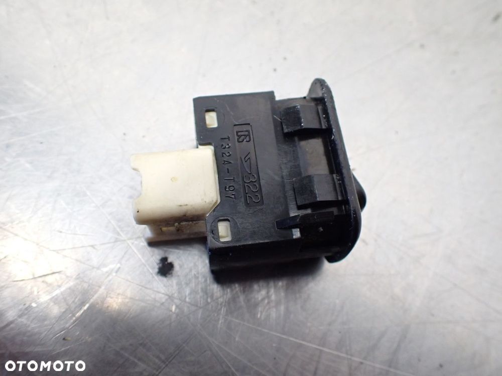 PRZEŁĄCZNIK ŚWIATEŁ PRZECIWMGIELNYCH DAIHATSU TERIOS 1.3 - 2