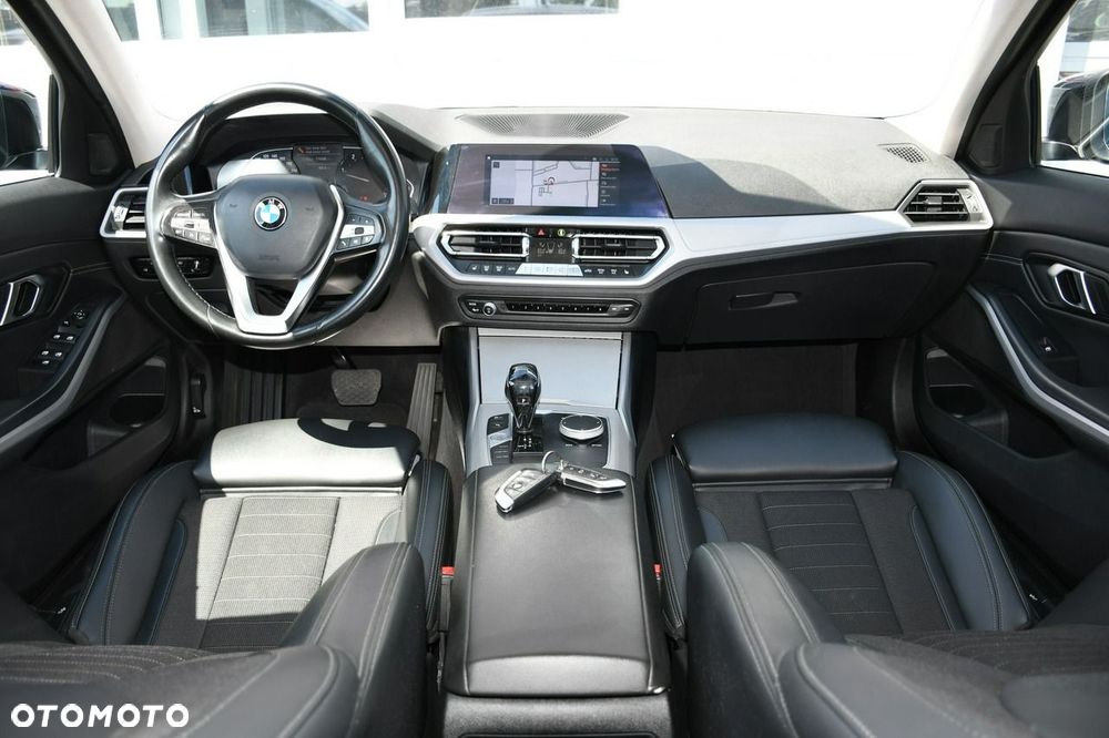 BMW Seria 3 320d mHEV - 20