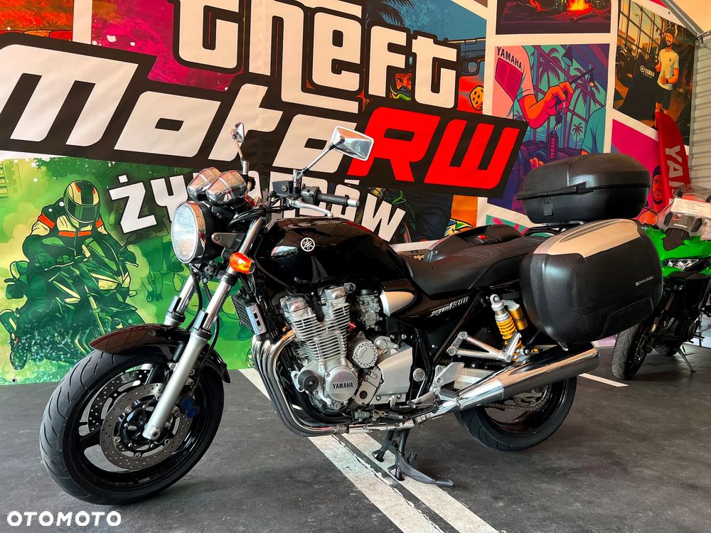 Yamaha XJR - 17