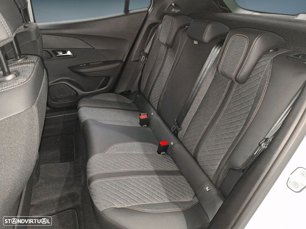 Peugeot 2008 1.2 Allure - 12