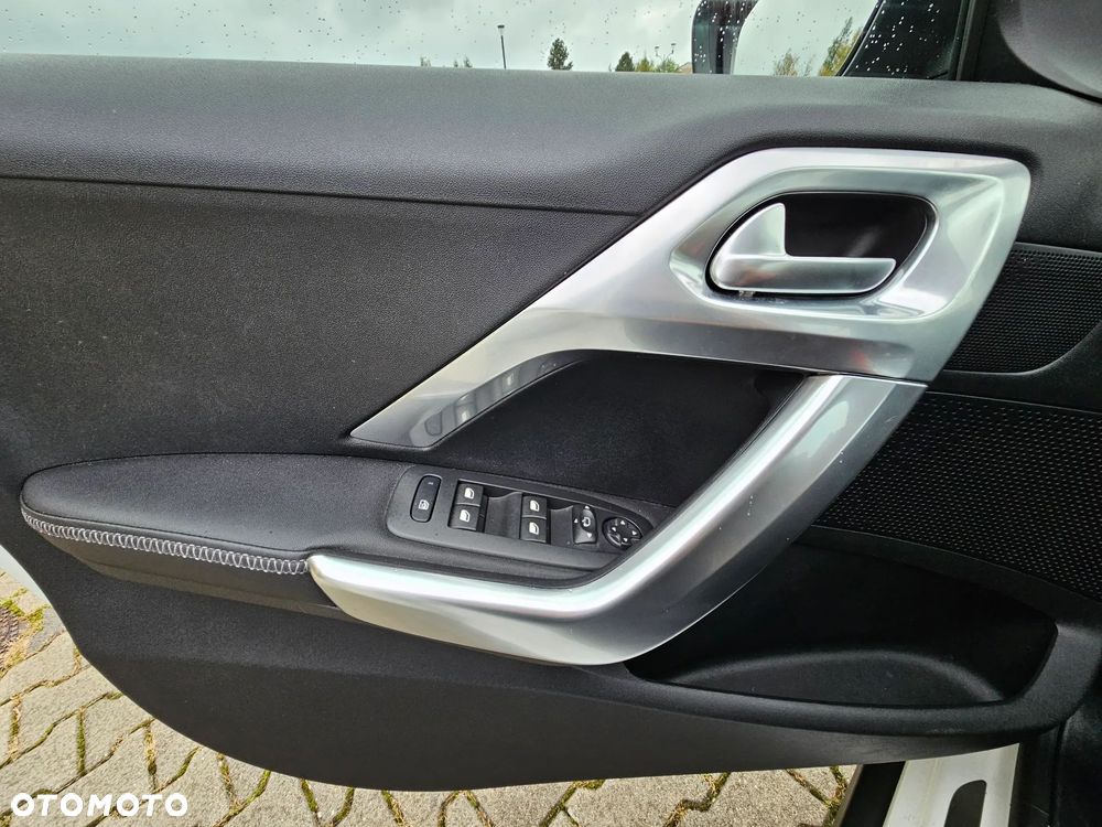 Peugeot 2008 - 25