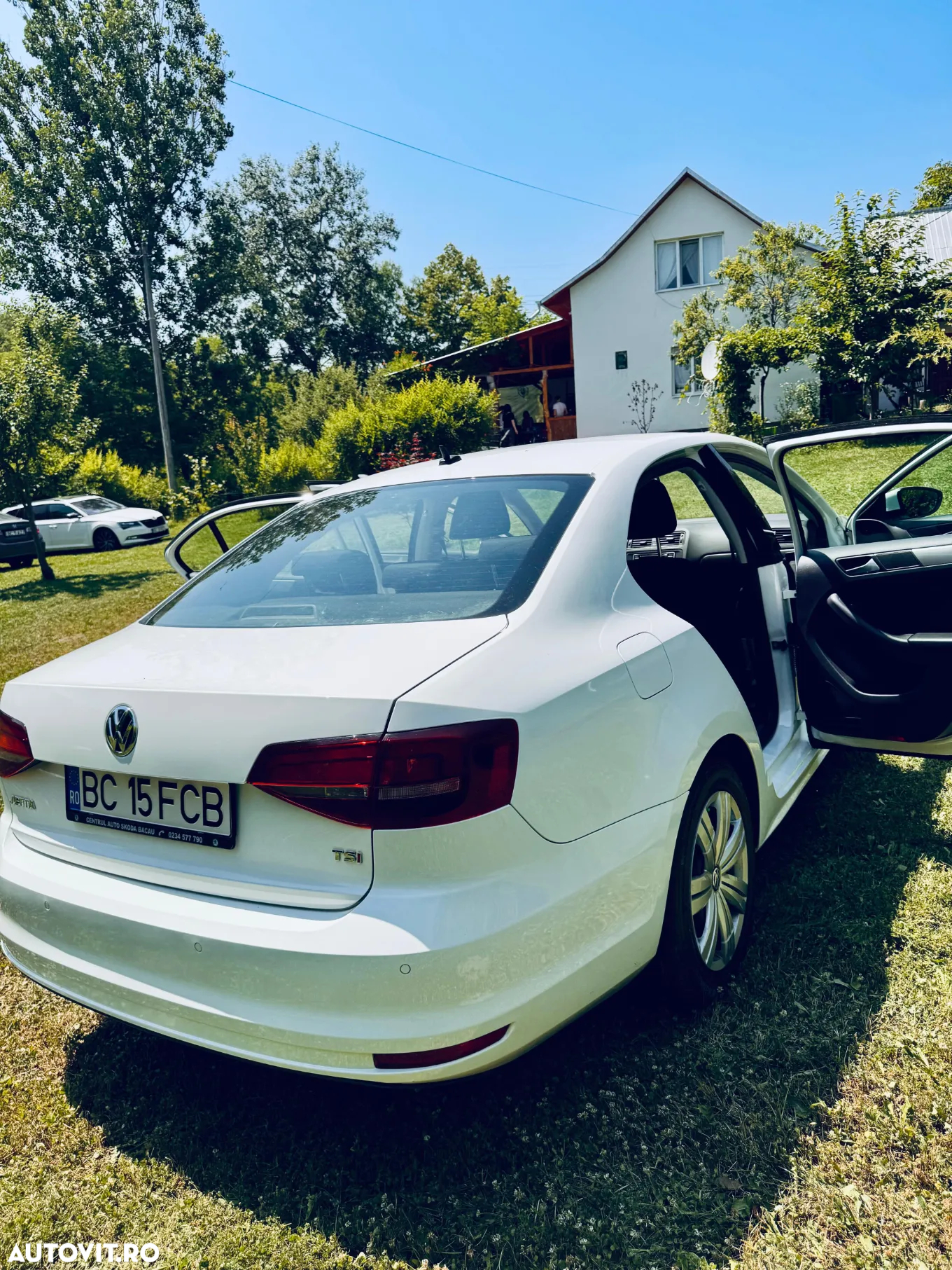 Volkswagen Jetta 1.2 TSI Trendline - 3
