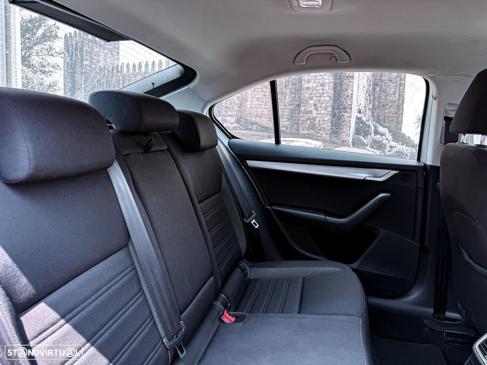 Skoda Octavia 1.6 TDI Active - 5