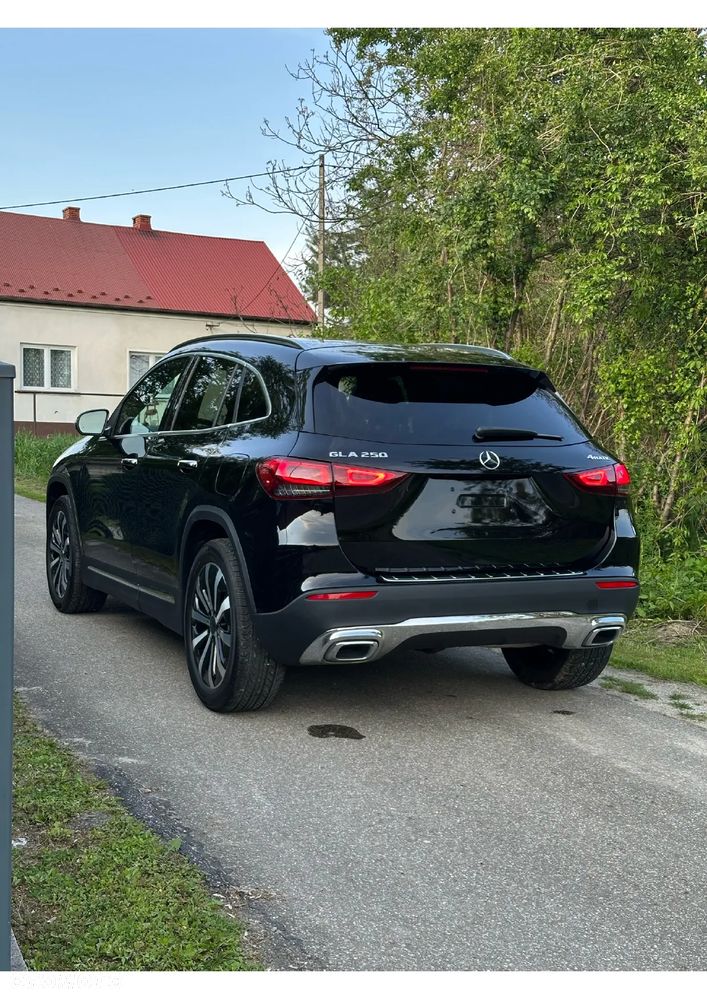 Mercedes-Benz GLA 250 4-Matic Style - 3