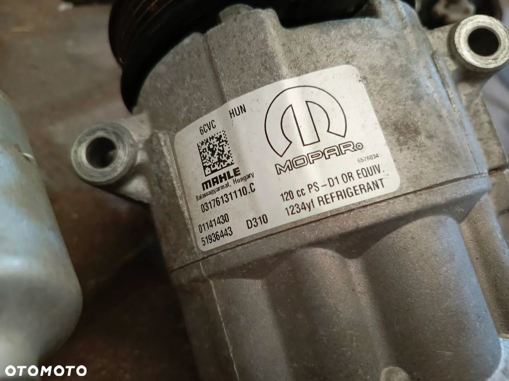 sprezarka klimatyzacji jeep renegade fiat 500X 1.4 TURBO 51936443 - 2