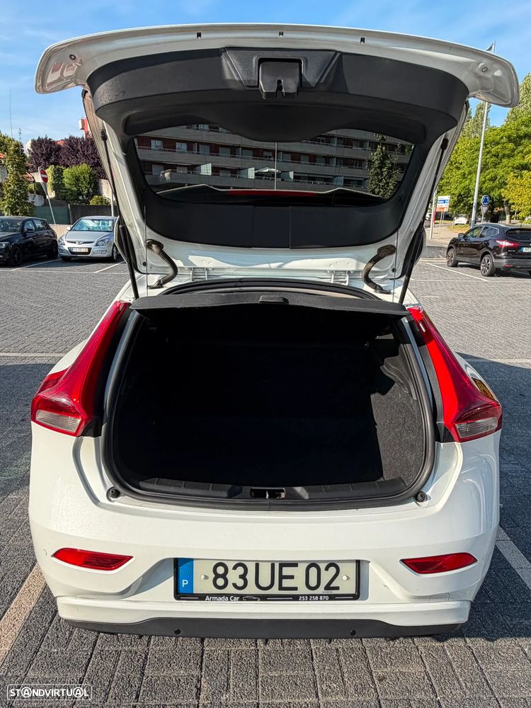 Volvo V40 D2 - 16