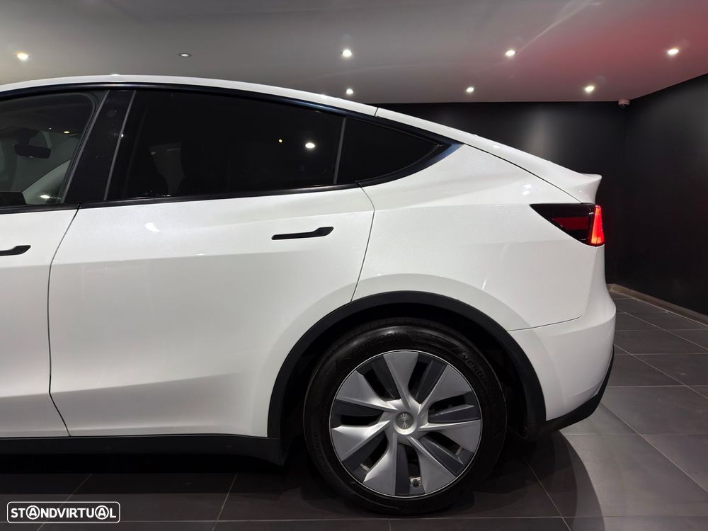Tesla Model Y Standard - 5