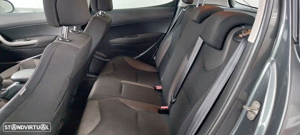 Peugeot 308 1.4 16V Premium - 6