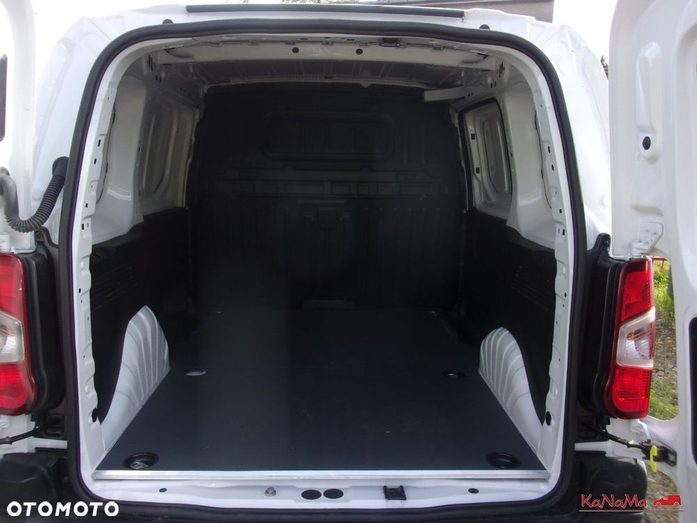 Toyota Proace City - 29