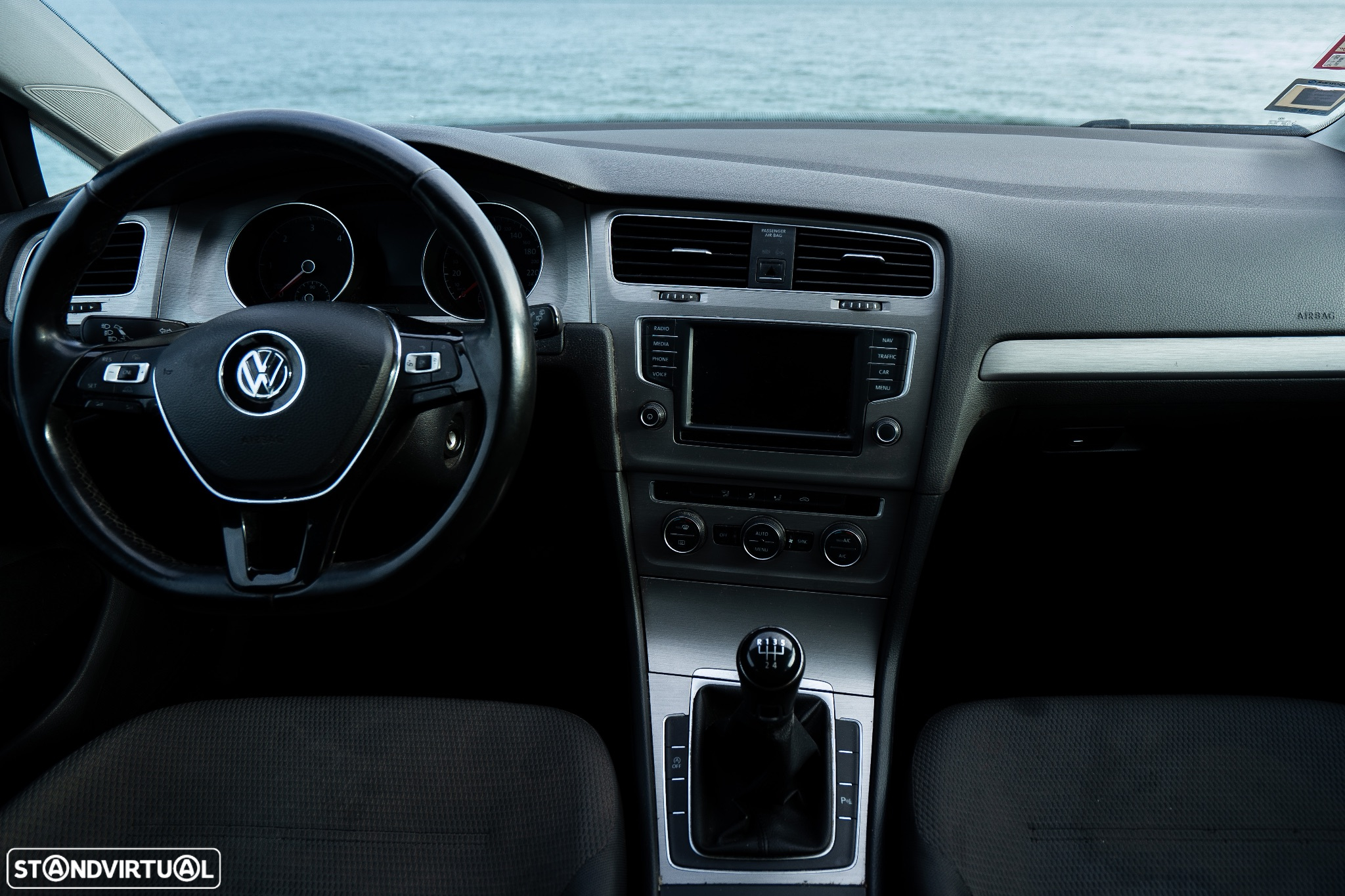 VW Golf Variant 1.6 TDi BlueMotion Confortline - 23