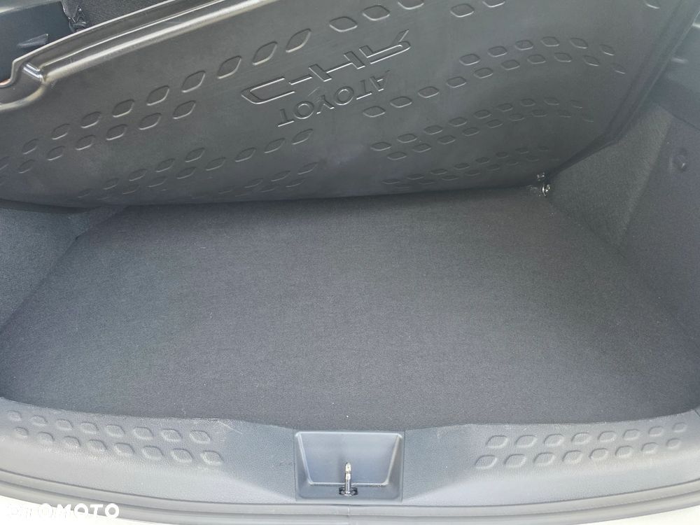 Toyota C-HR 2.0 Hybrid Executive - 14