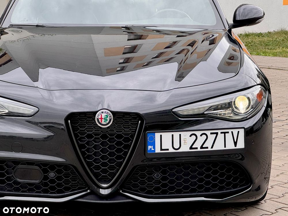 Alfa Romeo Giulia 2.0 Turbo 16V AT8 Veloce - 9