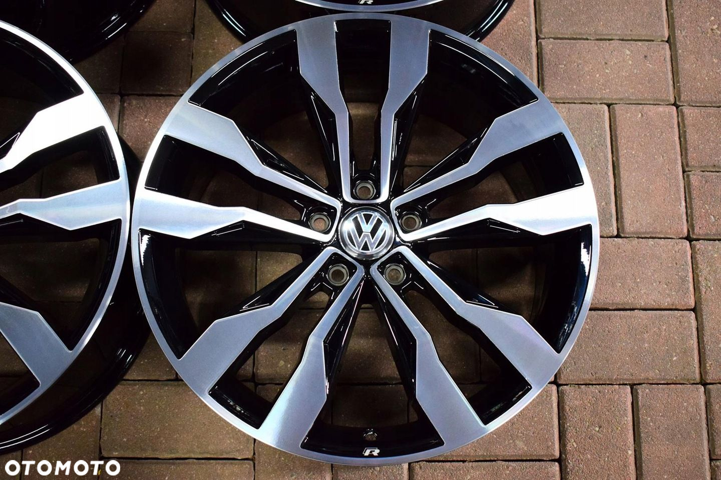 VW 19 ,,R-Line T-Roc Passat Golf 2GA Jak Nowe - 2
