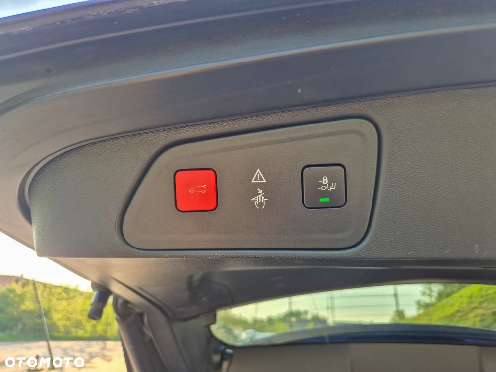 Peugeot 3008 PureTech 130 Stop & Start GPF EAT8 Allure - 10
