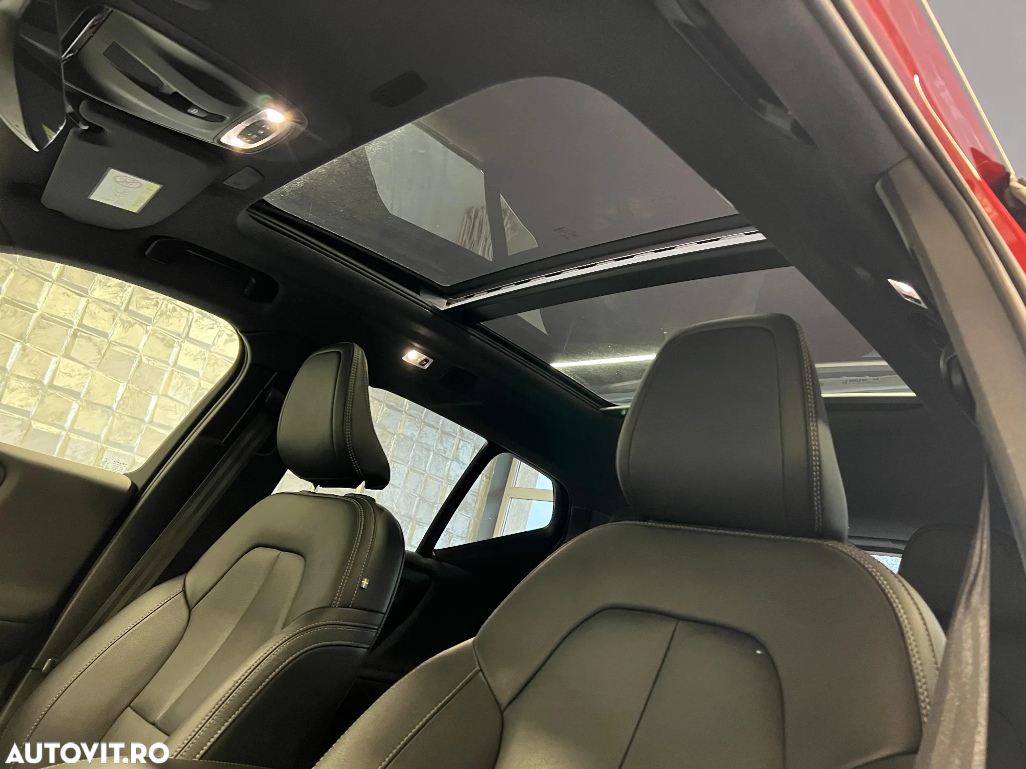 Volvo XC 40 D4 AWD Geartronic R-Design - 23