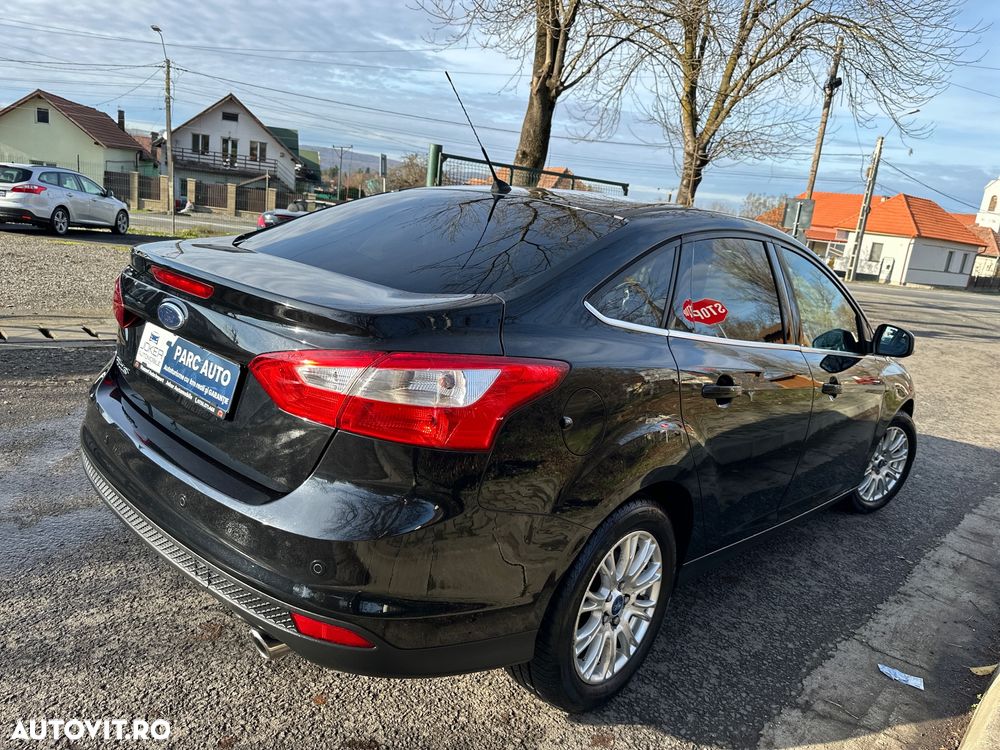 Ford Focus 2.0 TDCI DPF Titanium - 13