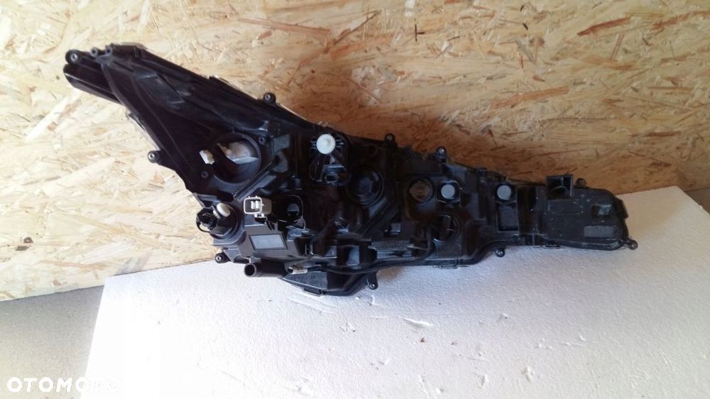 Toyota Corolla XII Lampa Lewy Przód 81150-02S70 - 5