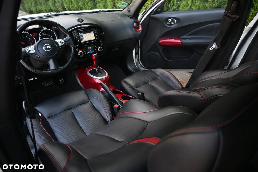 Nissan Juke 1.6 DIG-T ALL-MODE 4x4i CVT Tekna - 32