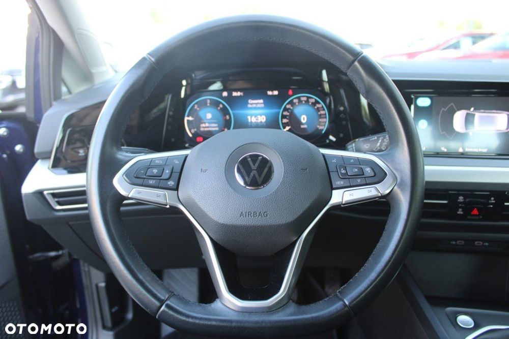 Volkswagen Golf - 25