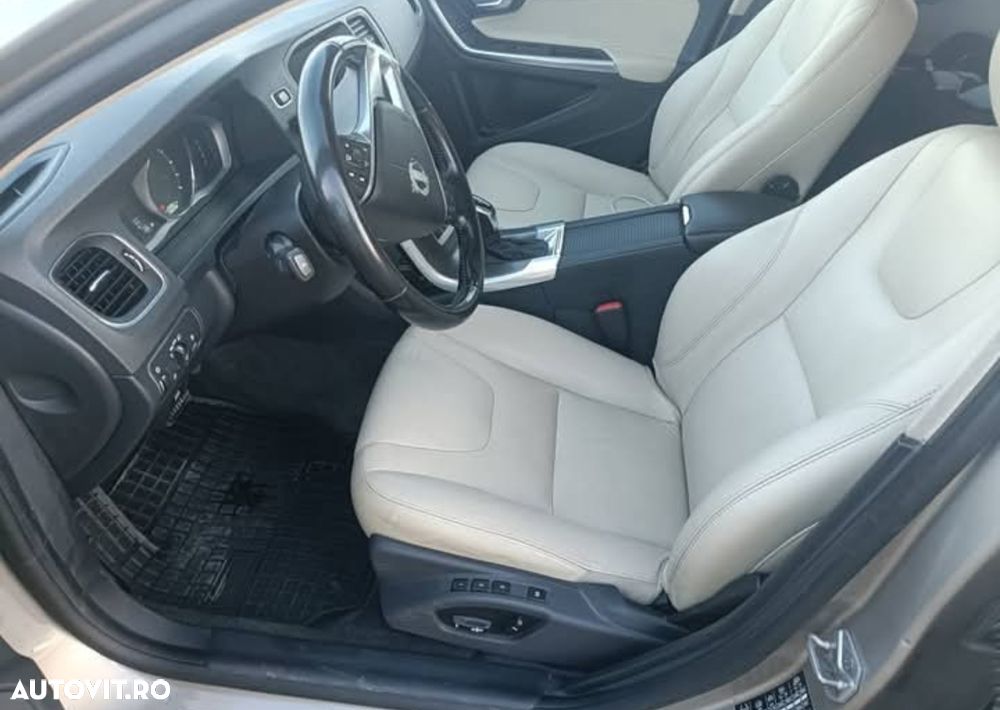Volvo V60 D4 VEA Start-Stop Summum - 19
