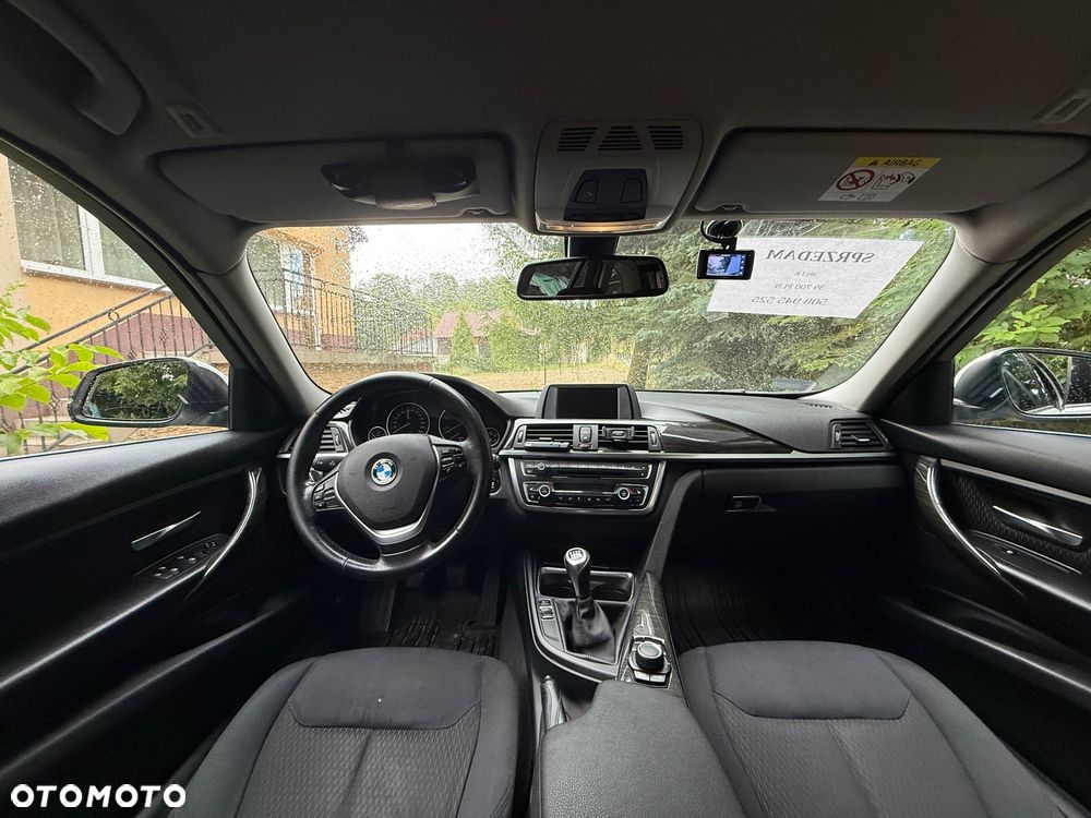 BMW Seria 3 318d Luxury Line - 8