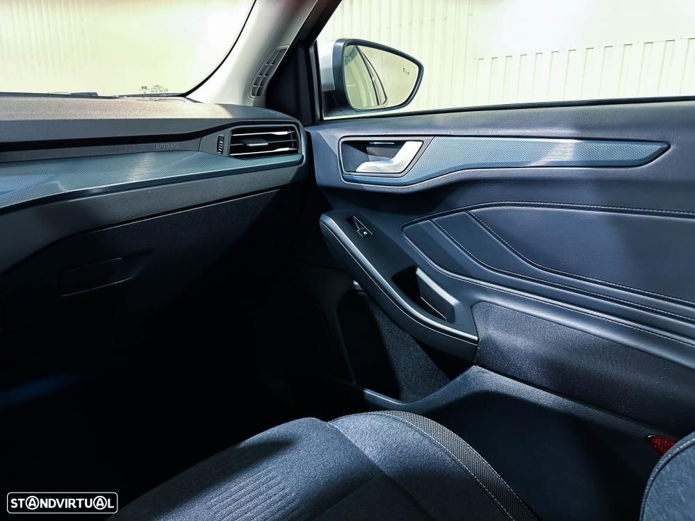 Ford Focus 1.0 EcoBoost Hybrid Aut. ACTIVE X - 53