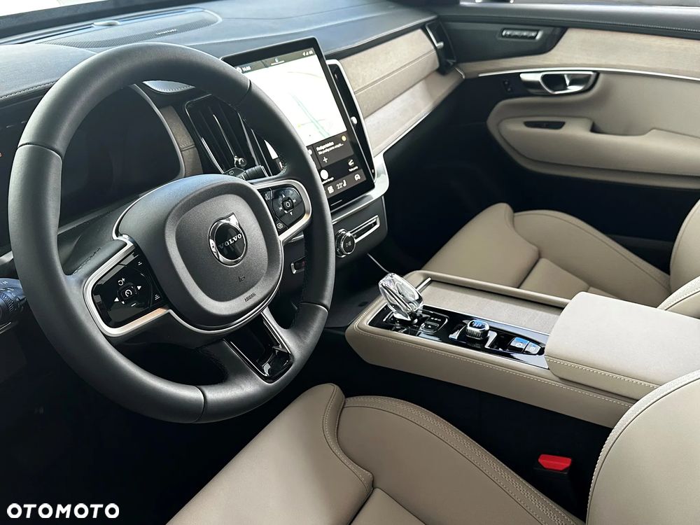 Volvo XC 90 B5 B AWD Plus Dark - 16