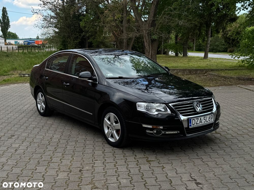 Volkswagen Passat 2.0 TDI DPF Individual - 4