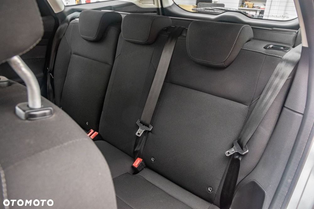 Ford Focus - 23