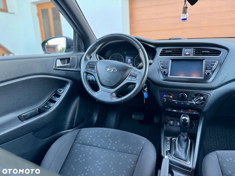 Hyundai i20 - 11