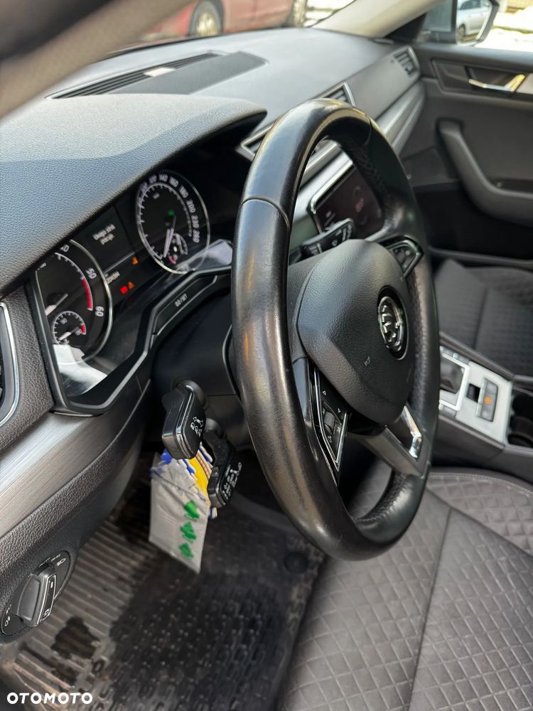 Skoda Superb 2.0 TDI Style DSG - 22