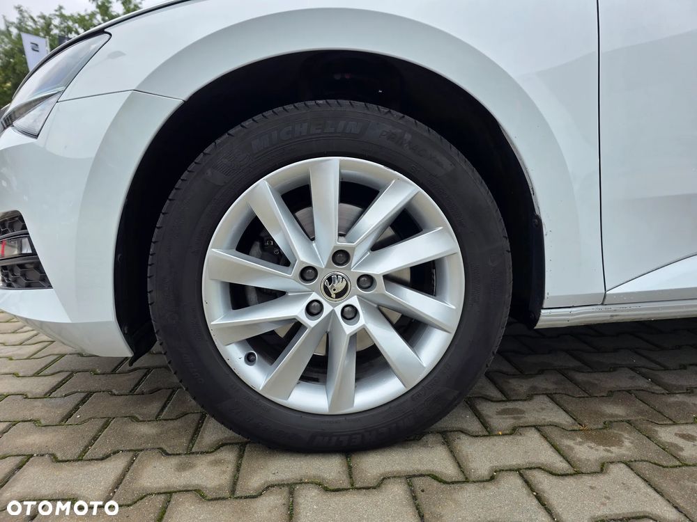 Skoda Superb 2.0 TDI SCR Ambition DSG - 10